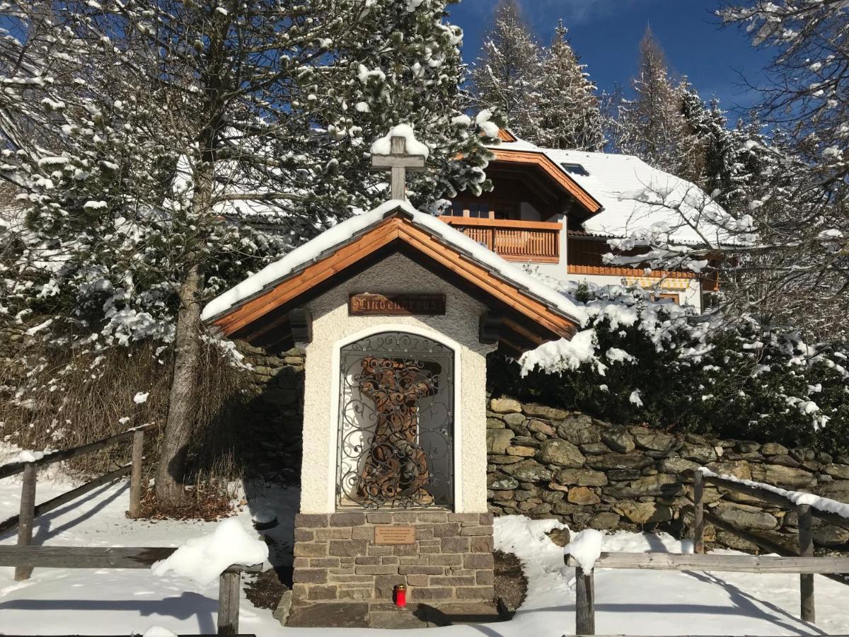 Haus Lindenkreuz Apartamento Bad Kleinkirchheim Exterior foto