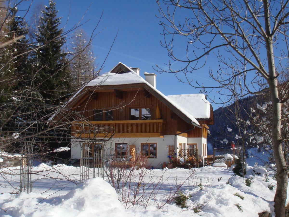 Haus Lindenkreuz Apartamento Bad Kleinkirchheim Exterior foto