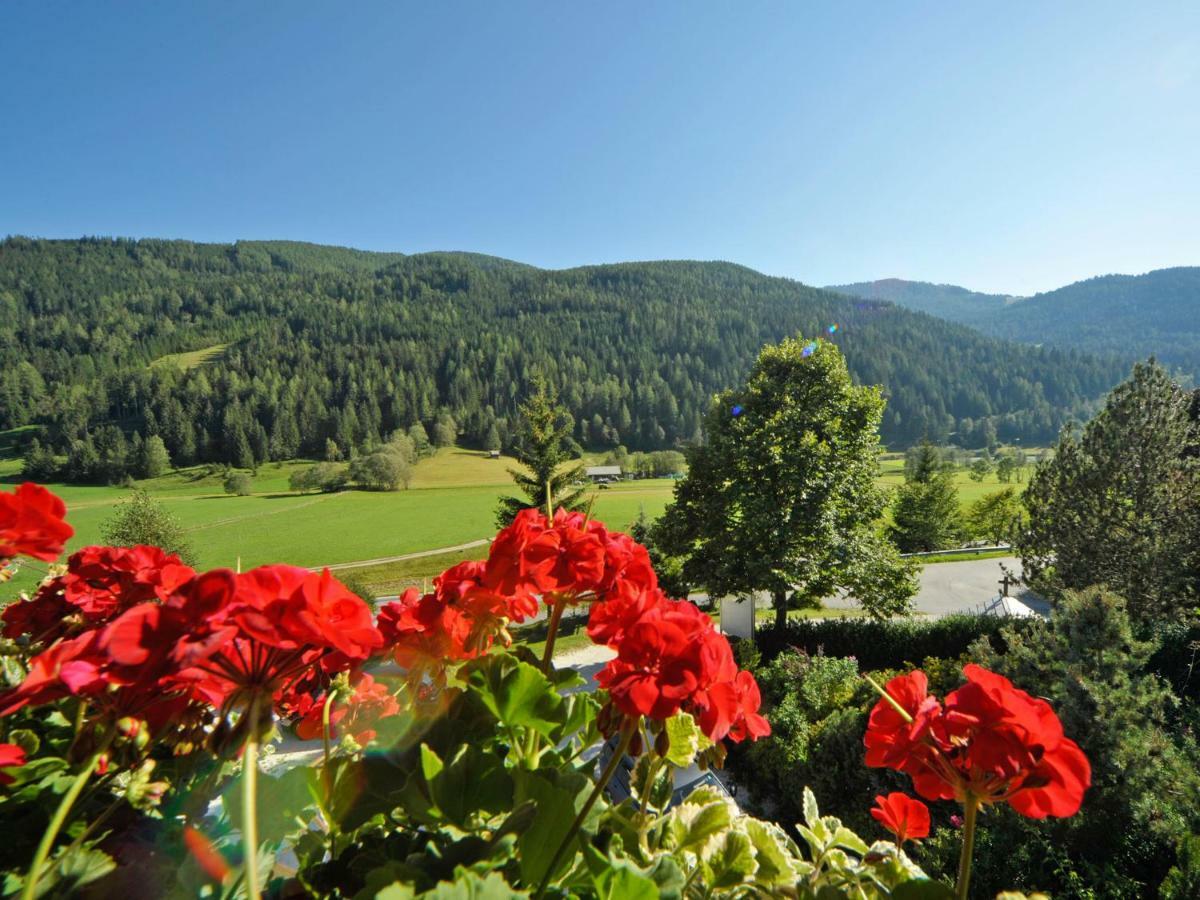 Haus Lindenkreuz Apartamento Bad Kleinkirchheim Exterior foto