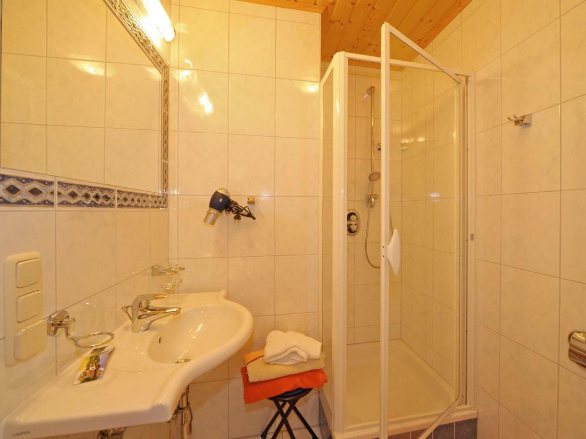 Haus Lindenkreuz Apartamento Bad Kleinkirchheim Exterior foto
